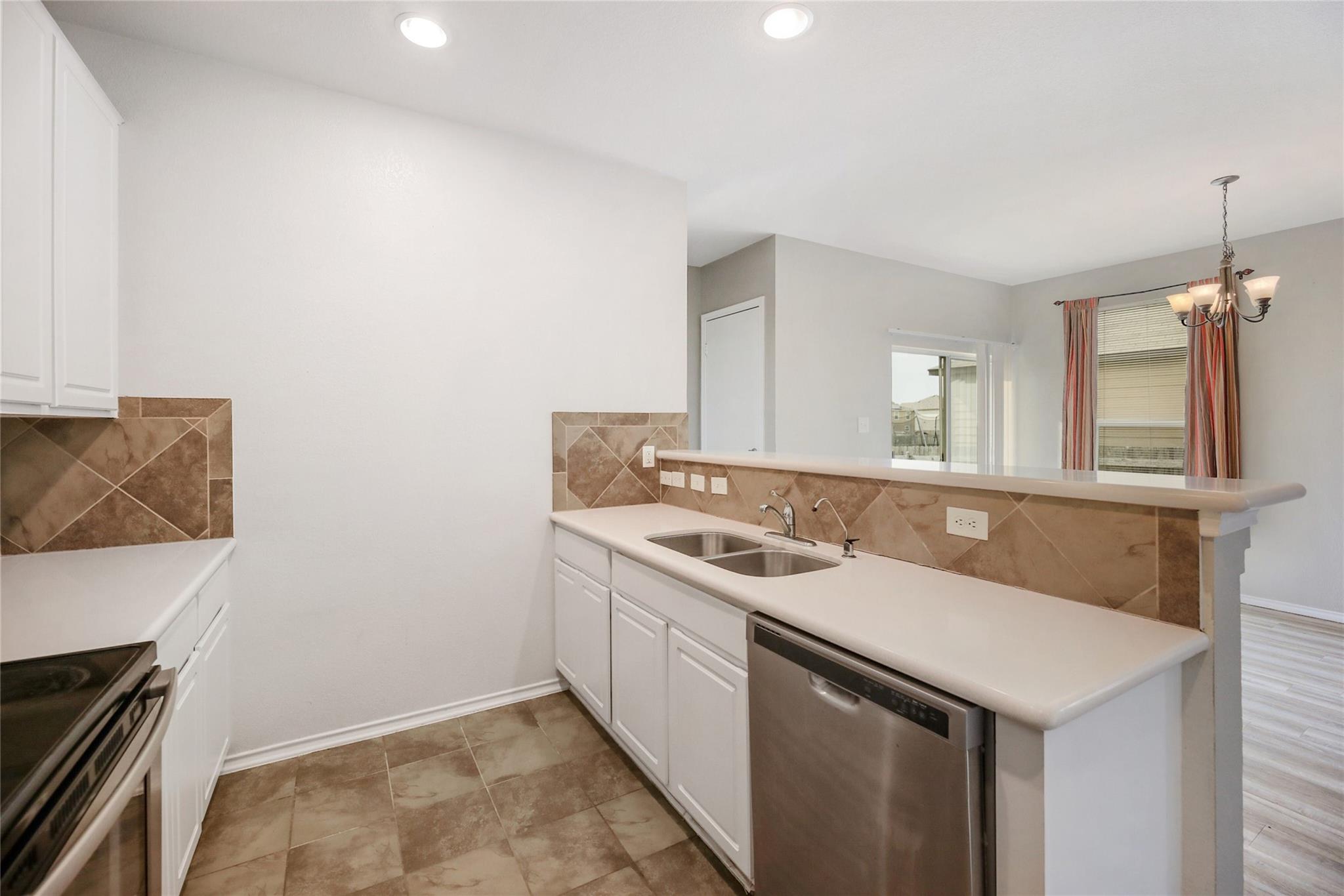 187 Rummel Dr, Kyle, TX 78640