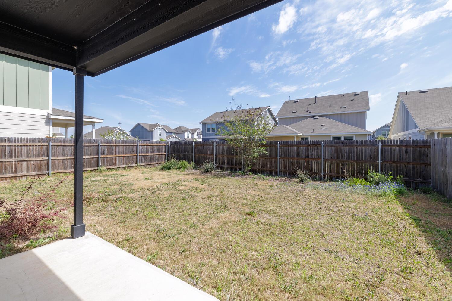 1620 Holly Lake Dr, Leander, TX 78641