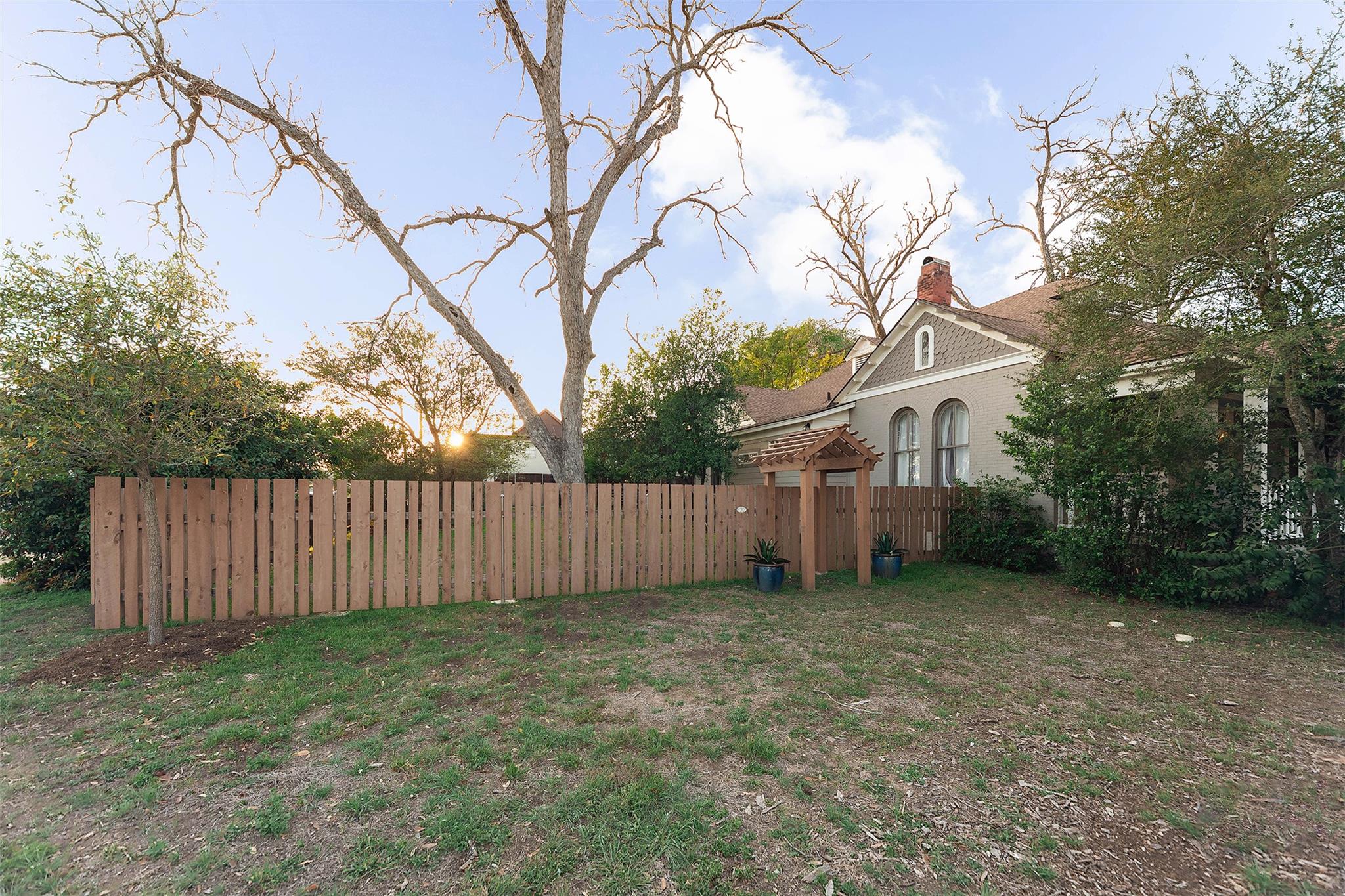 1202 Pecan St, Bastrop, TX 78602