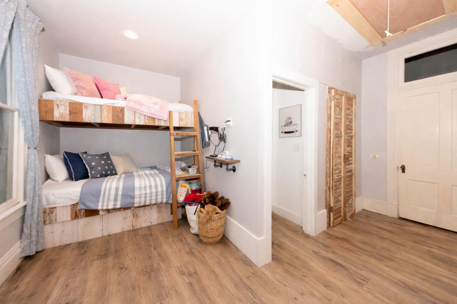 1202 Pecan St, Bastrop, TX 78602