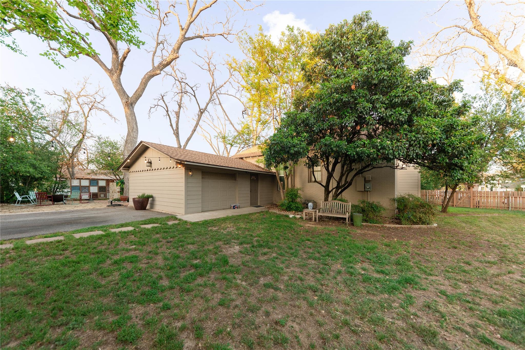 1202 Pecan St, Bastrop, TX 78602