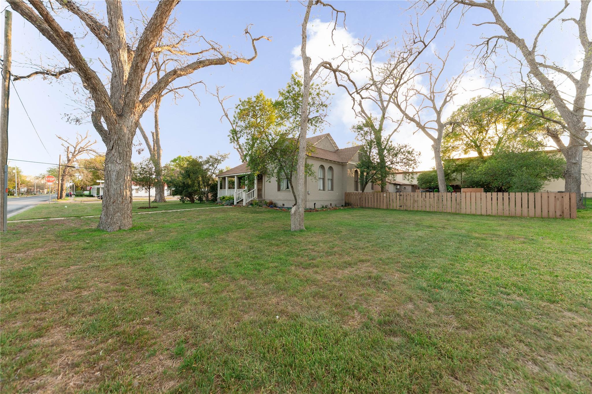 1202 Pecan St, Bastrop, TX 78602
