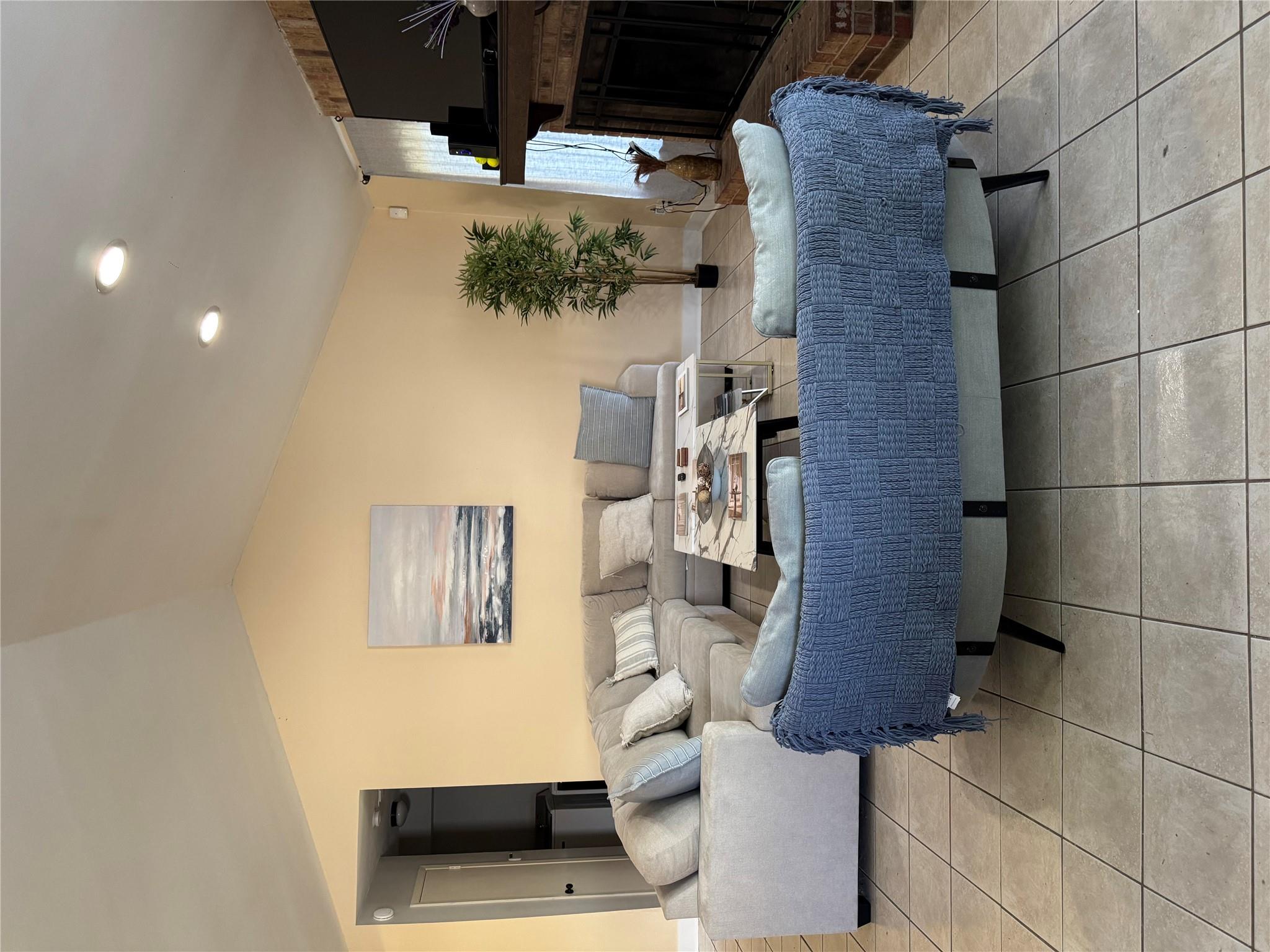 102 Skyloop Dr, Austin, TX 78745