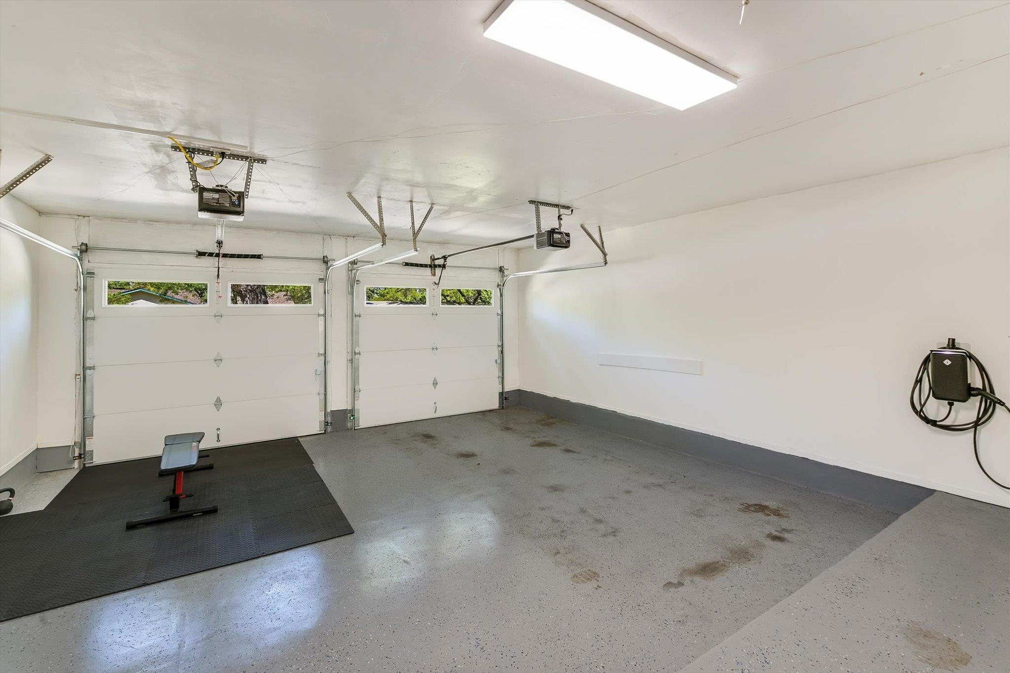 9405 Shady Oaks Dr, Austin, TX 78729