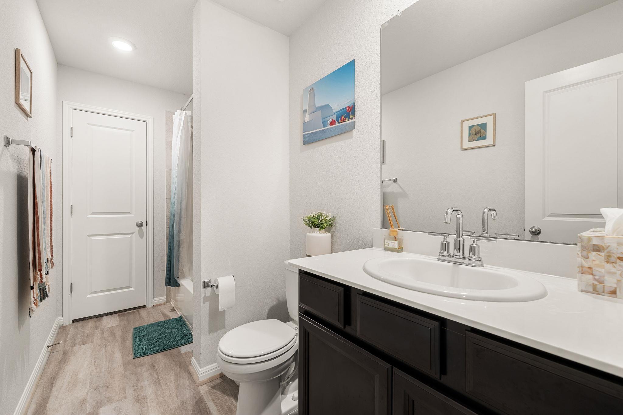 105 Sophora Dr, Hutto, TX 78634