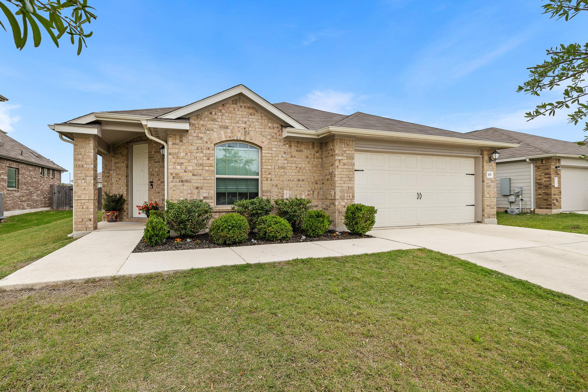 105 Sophora Dr, Hutto, TX 78634