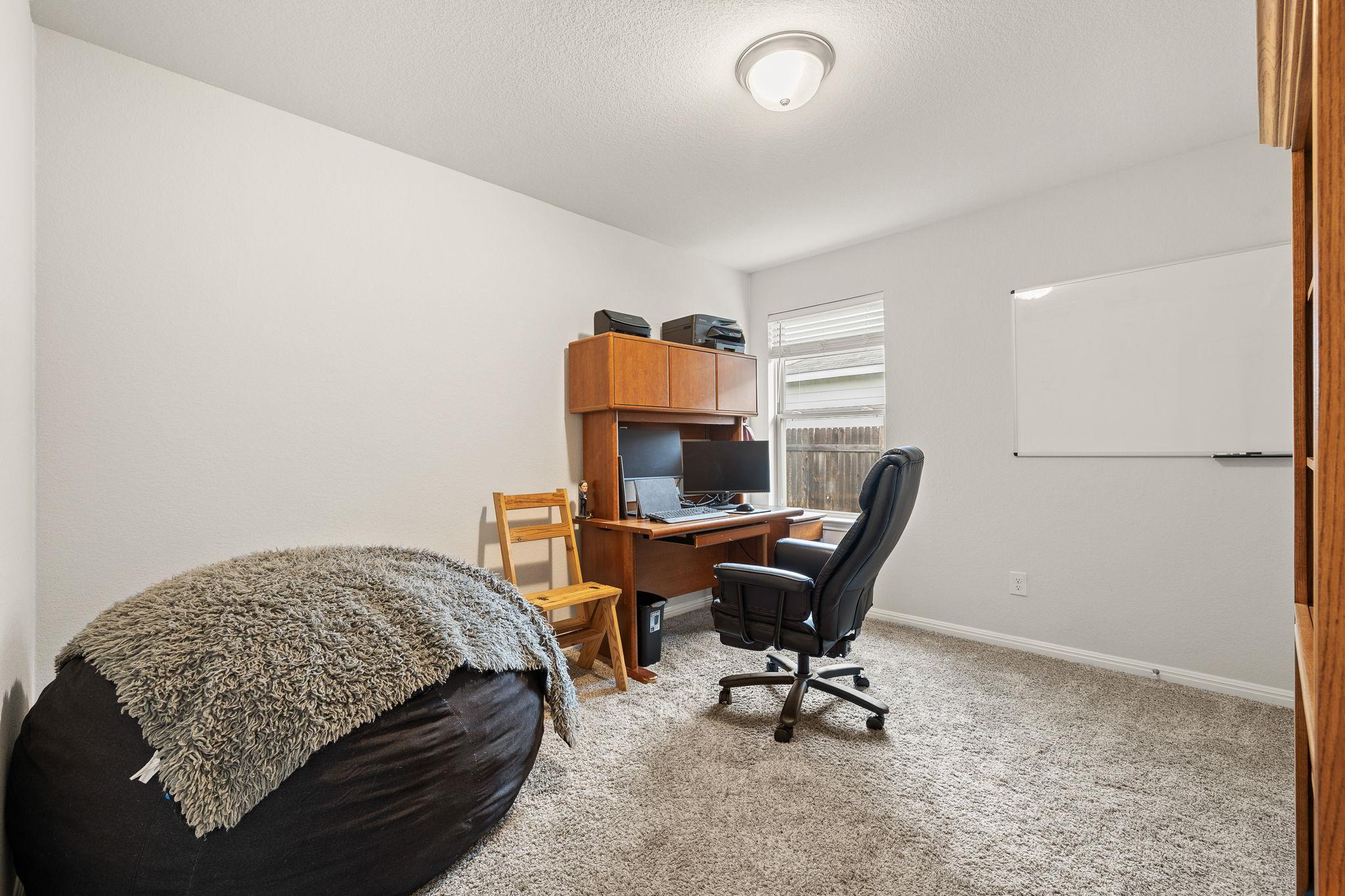 105 Sophora Dr, Hutto, TX 78634