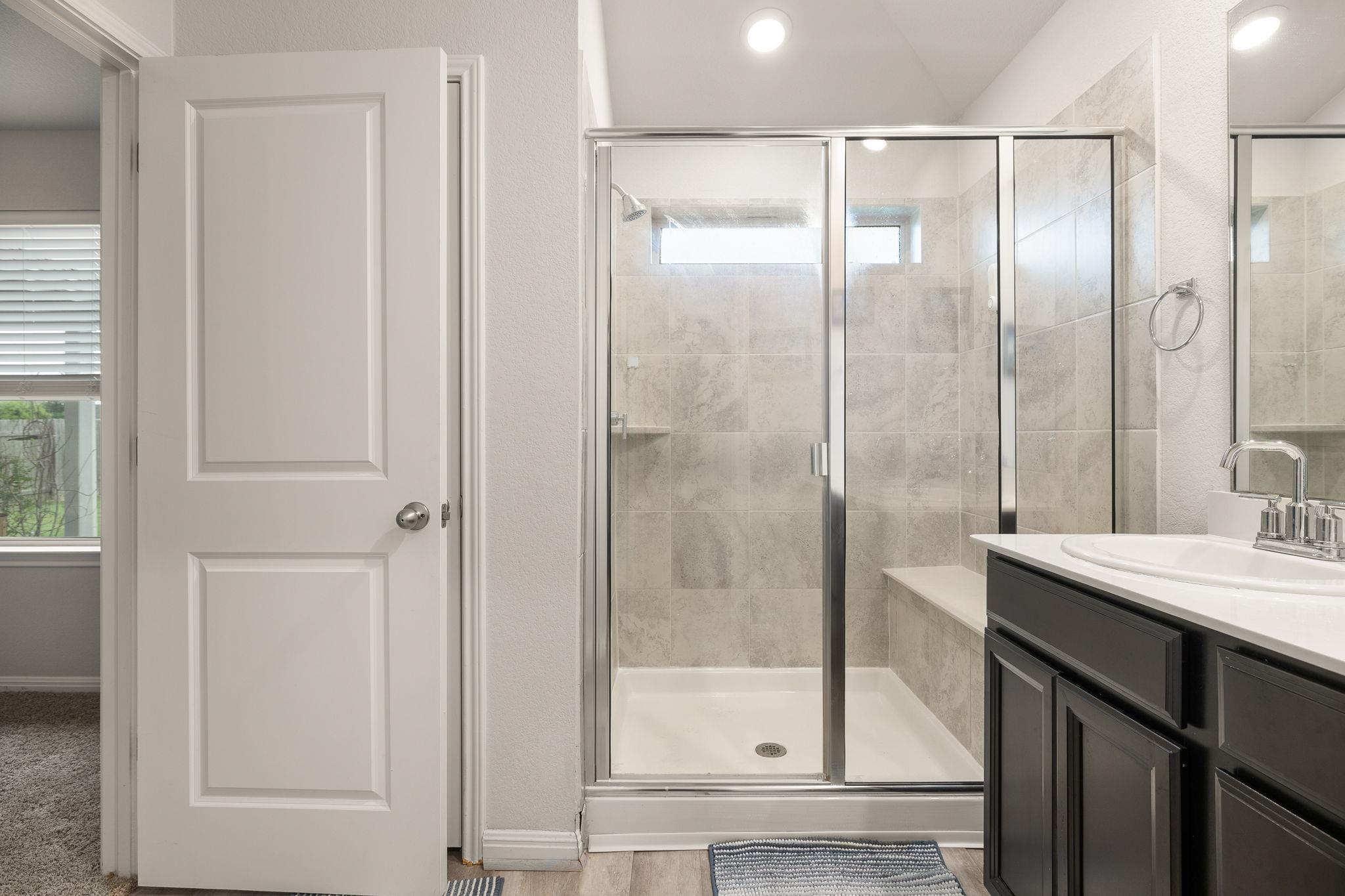 105 Sophora Dr, Hutto, TX 78634