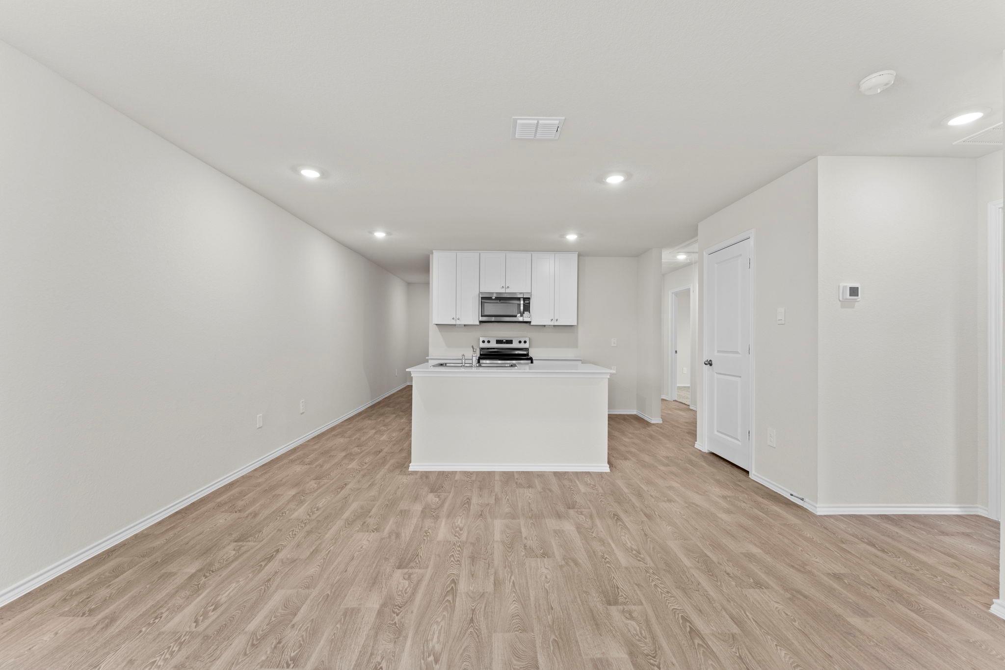 304 Wild Goose Dr, Luling, TX 78648