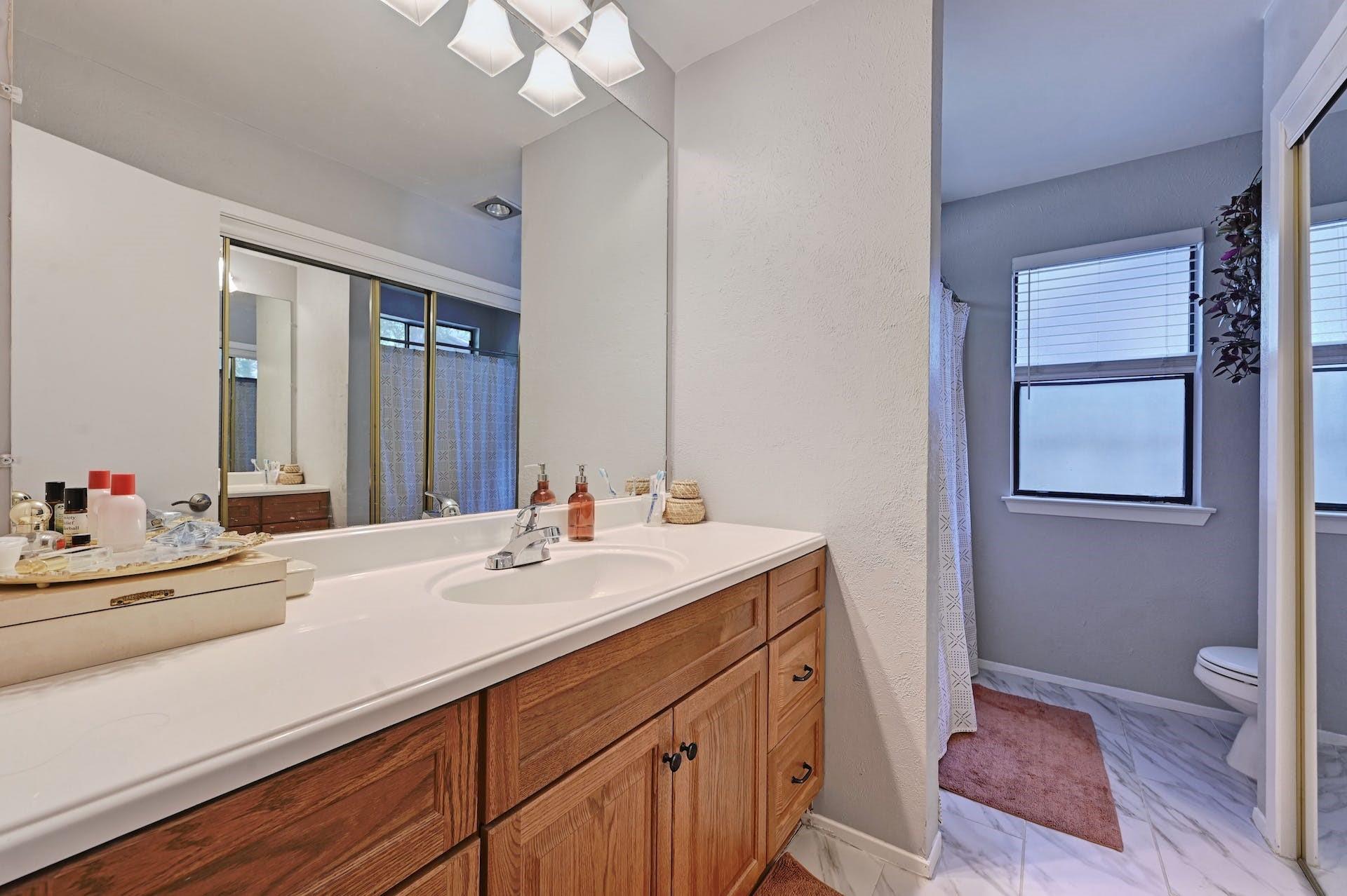 2503 HOWELLWOOD Way # B, Austin, TX 78748