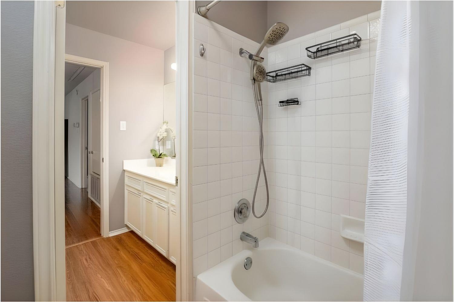 805 Oak Park Dr, Round Rock, TX 78681