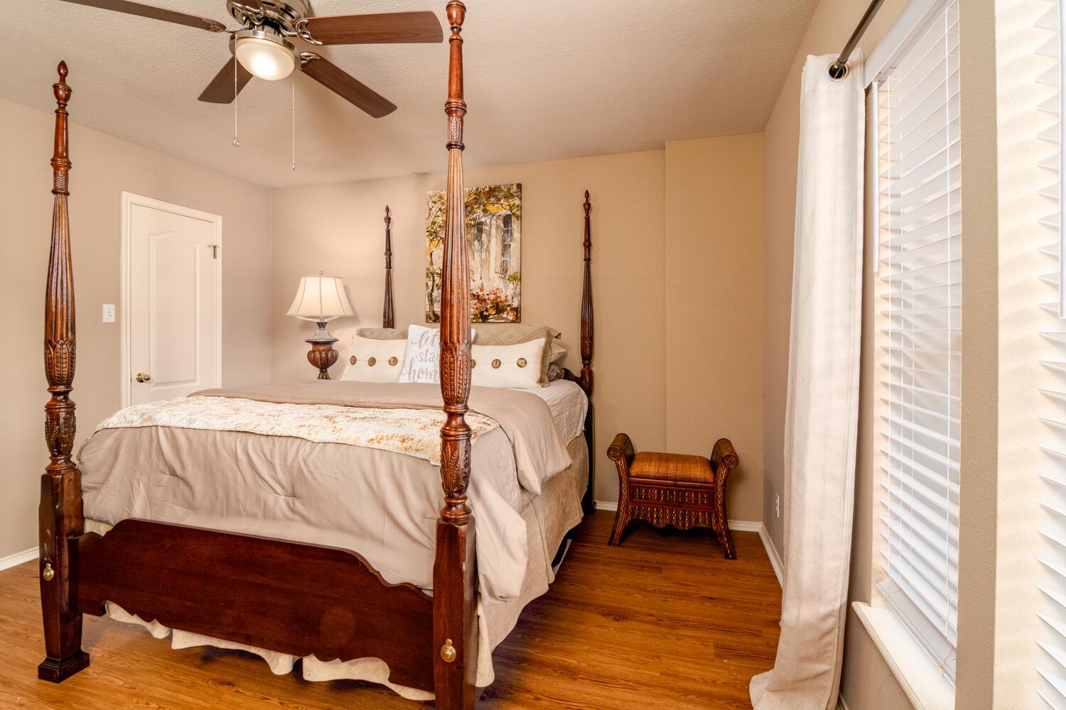 805 Oak Park Dr, Round Rock, TX 78681