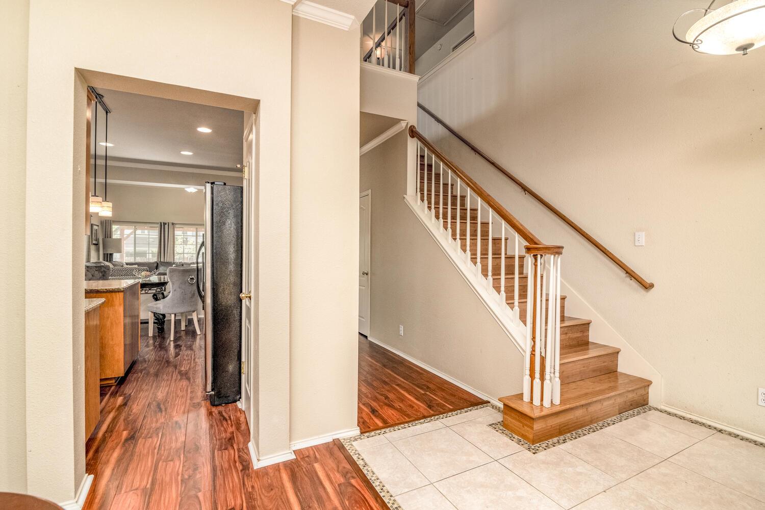 805 Oak Park Dr, Round Rock, TX 78681