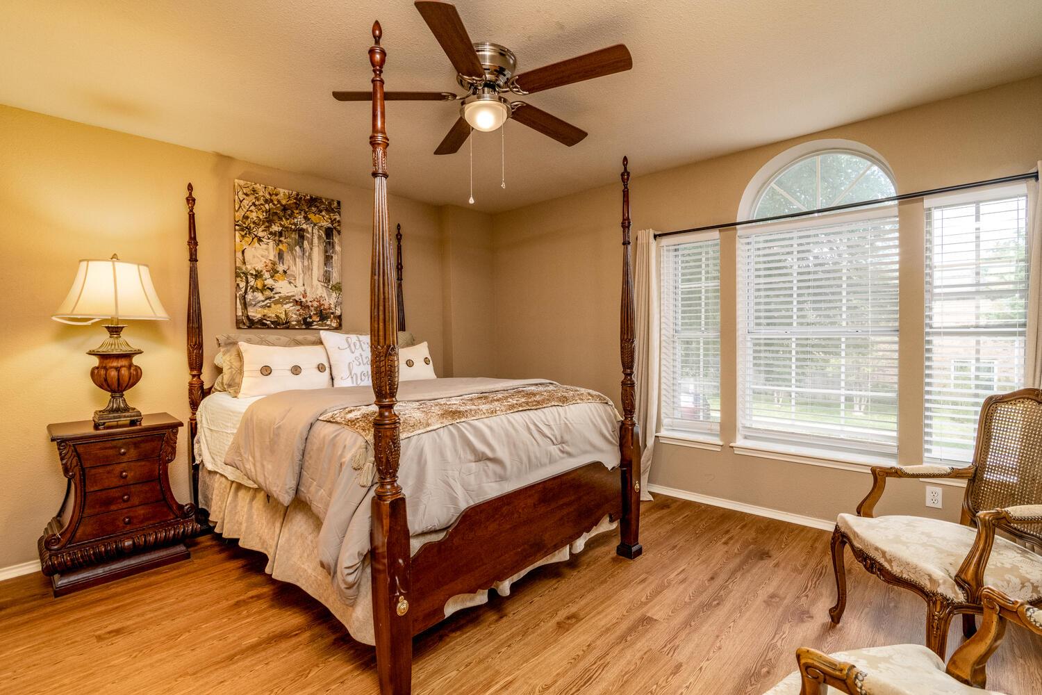 805 Oak Park Dr, Round Rock, TX 78681