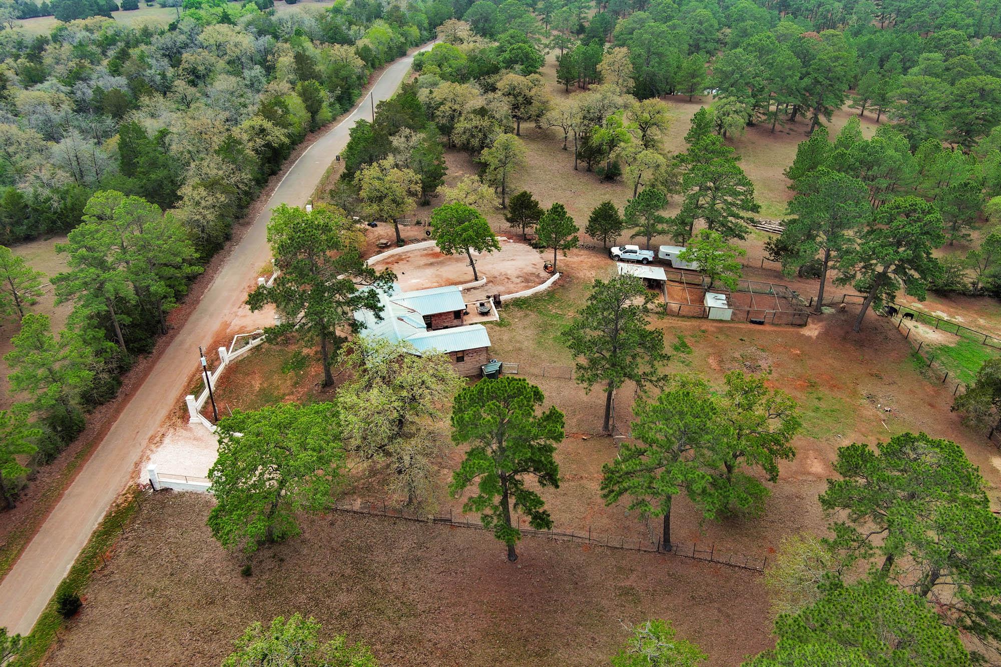 254 Copeland Hill Rd, Smithville, TX 78957