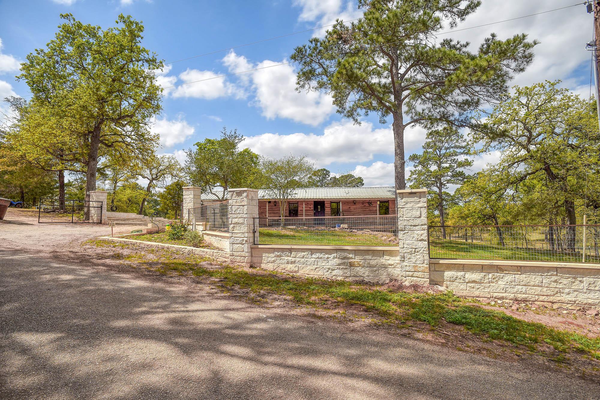 254 Copeland Hill Rd, Smithville, TX 78957
