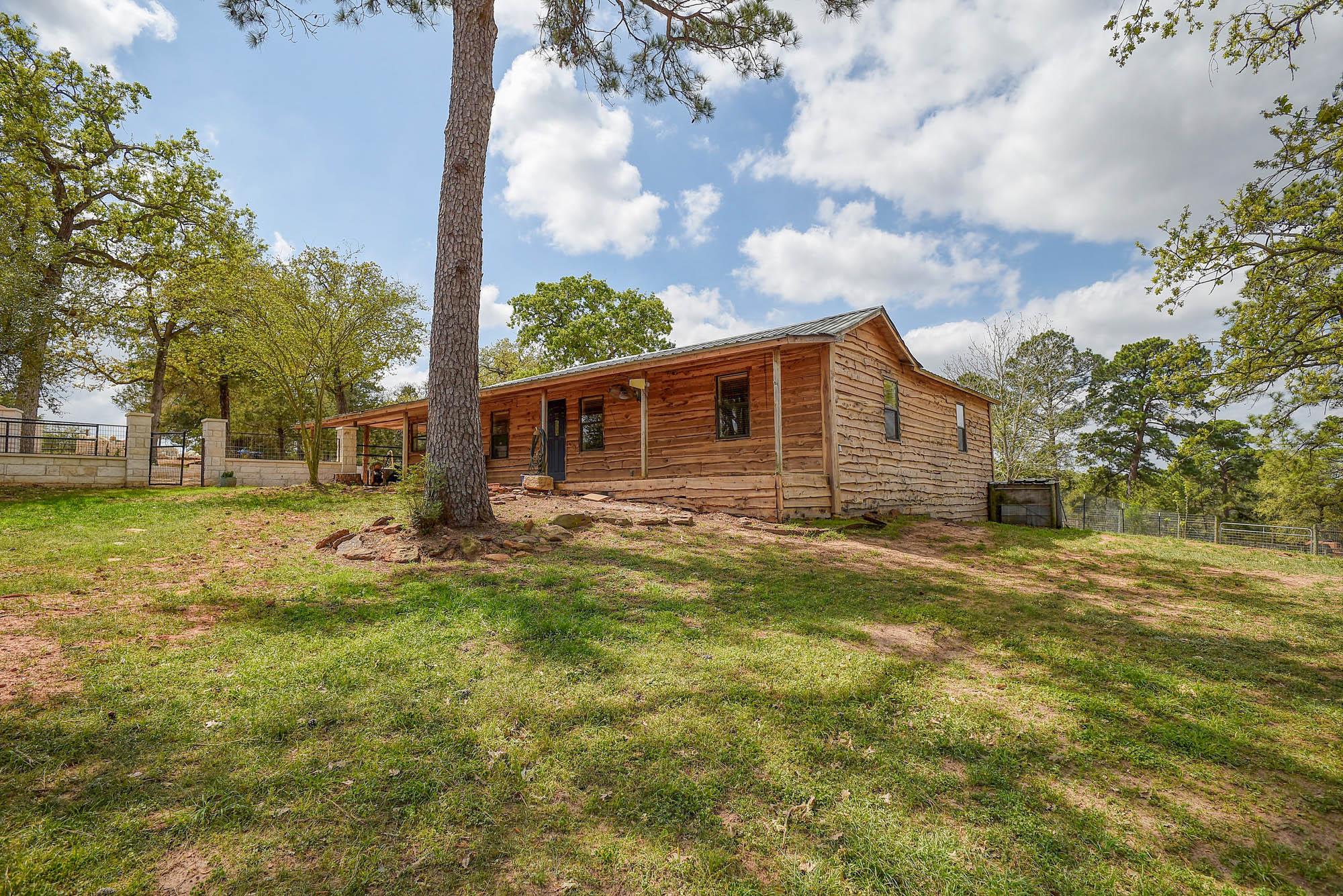 254 Copeland Hill Rd, Smithville, TX 78957