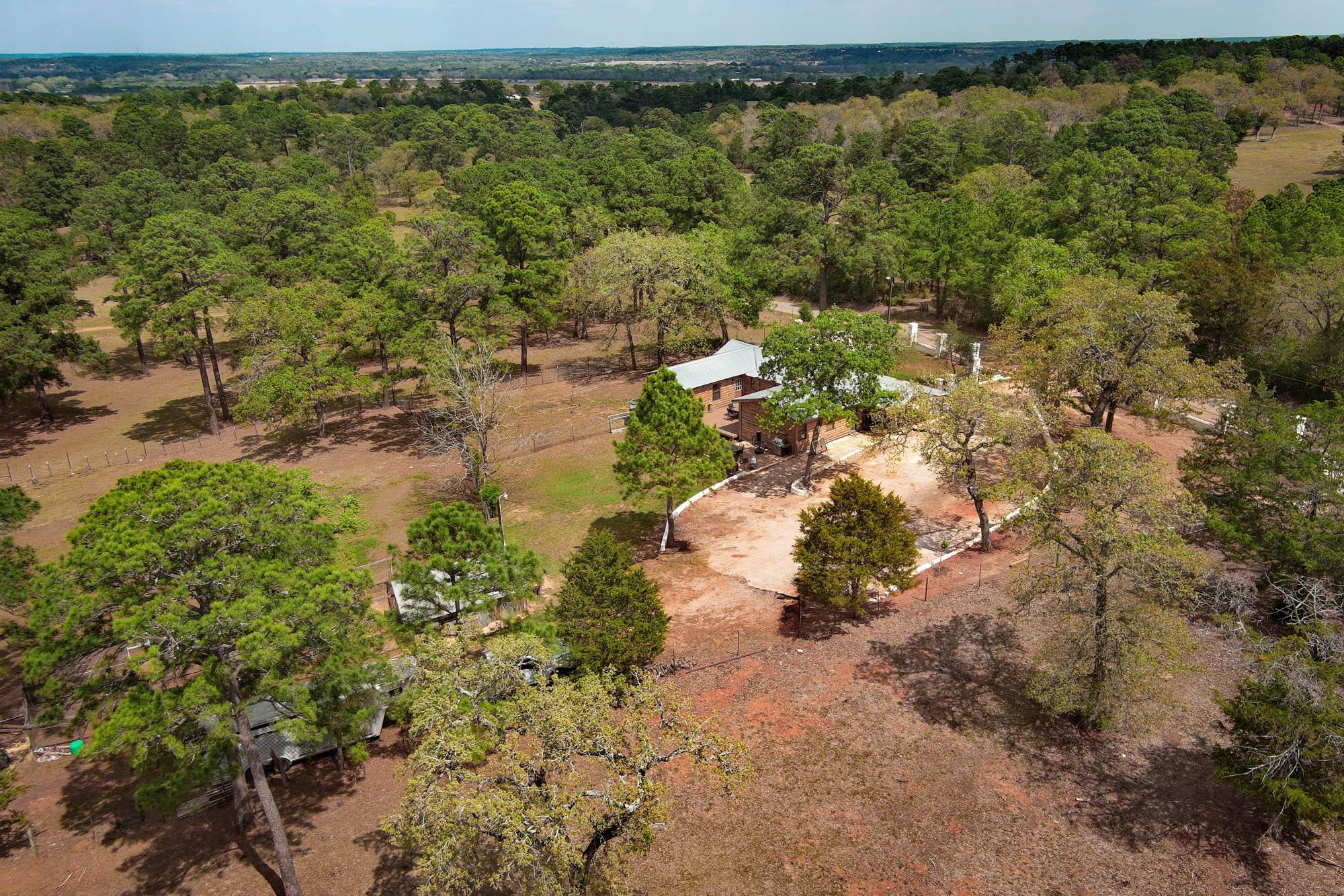 254 Copeland Hill Rd, Smithville, TX 78957