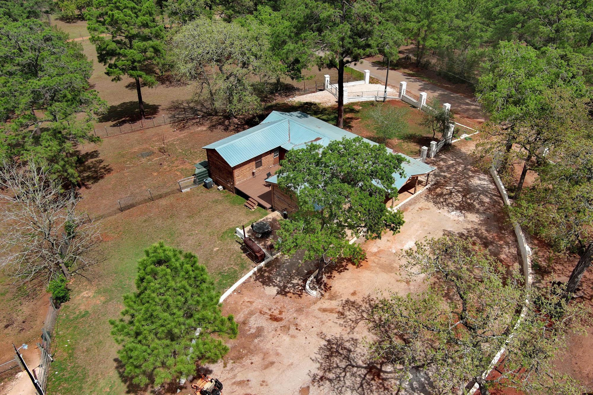 254 Copeland Hill Rd, Smithville, TX 78957