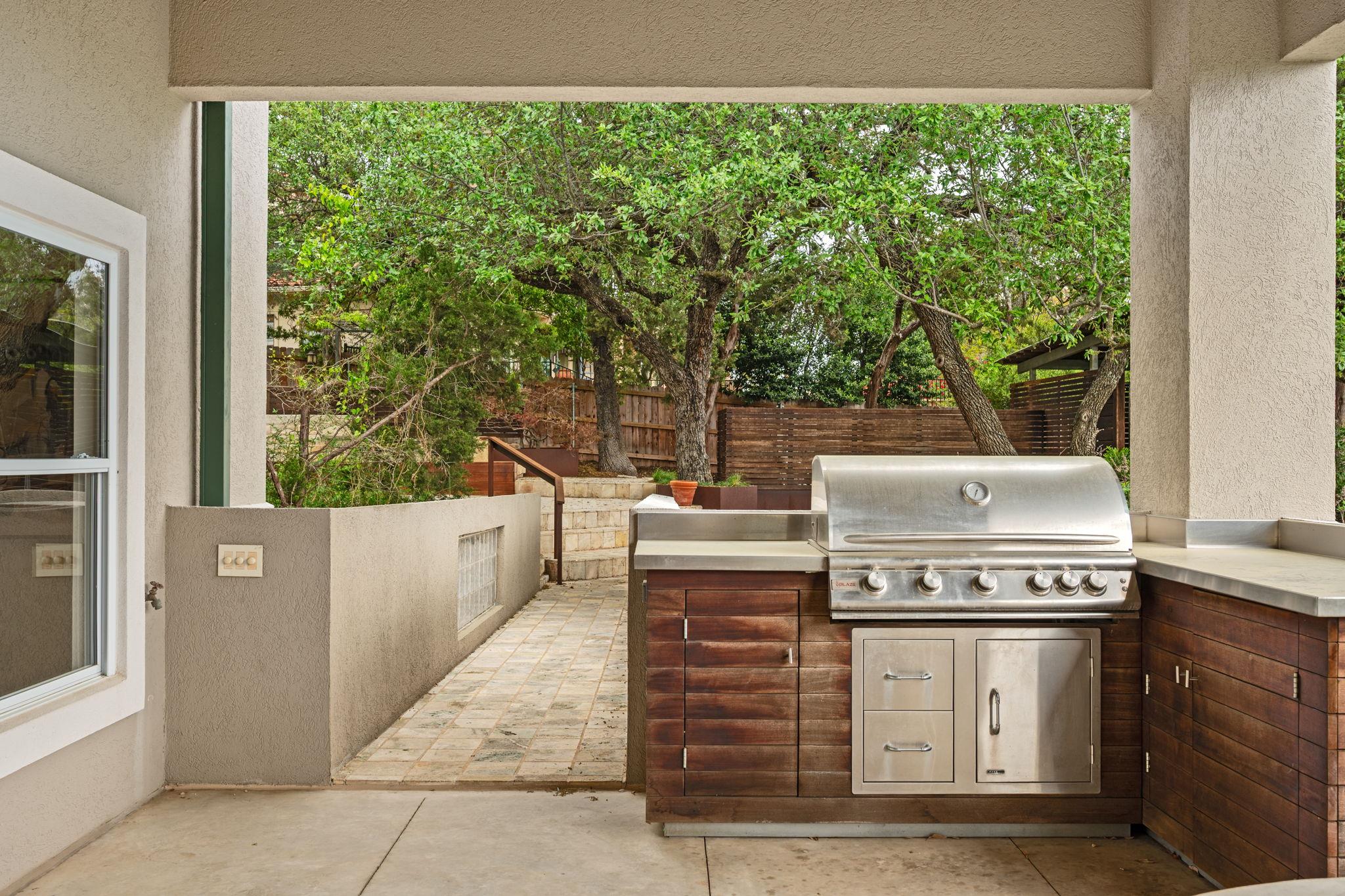 3 Brett Cv, Austin, TX 78746