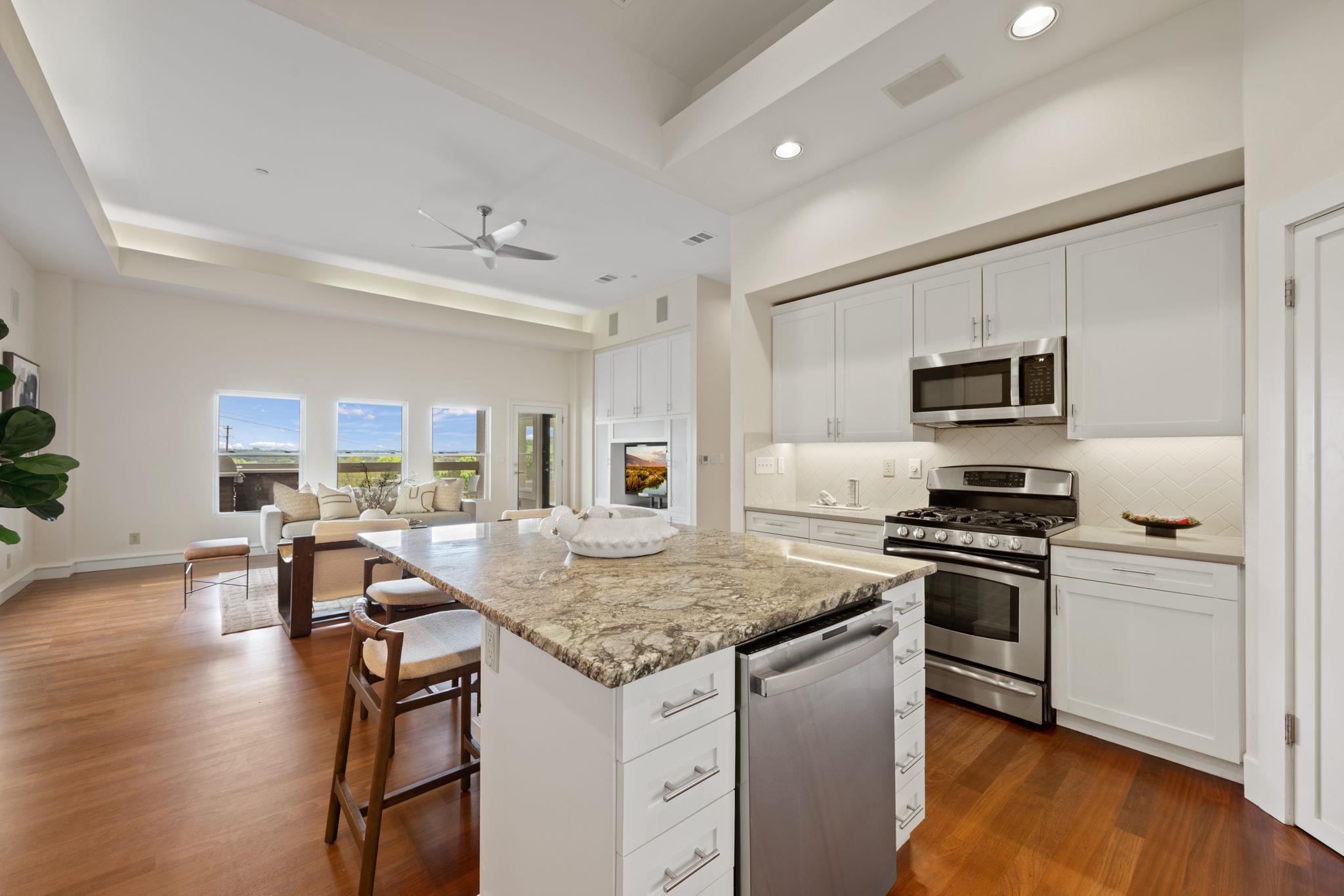 3 Brett Cv, Austin, TX 78746