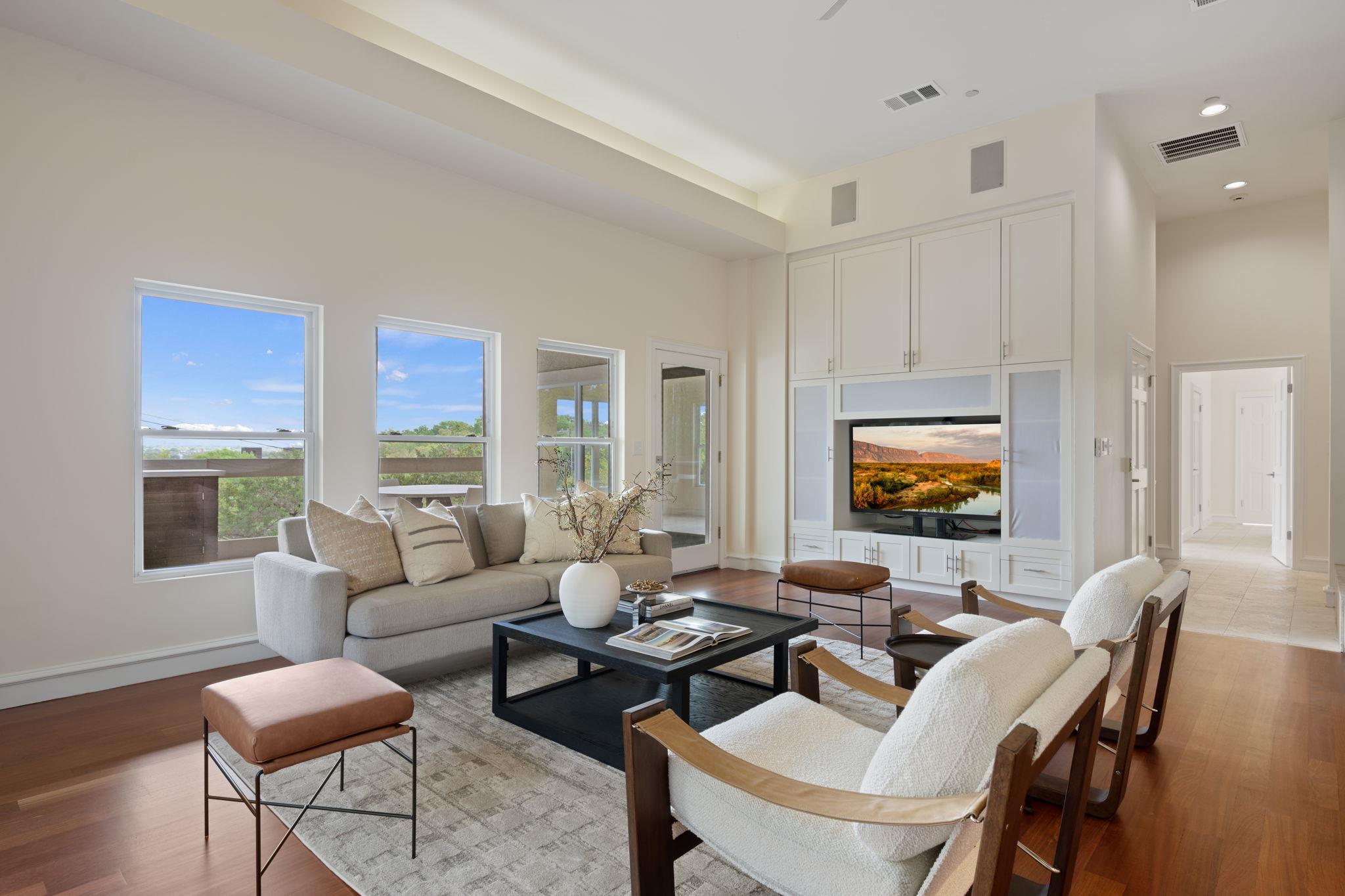 3 Brett Cv, Austin, TX 78746