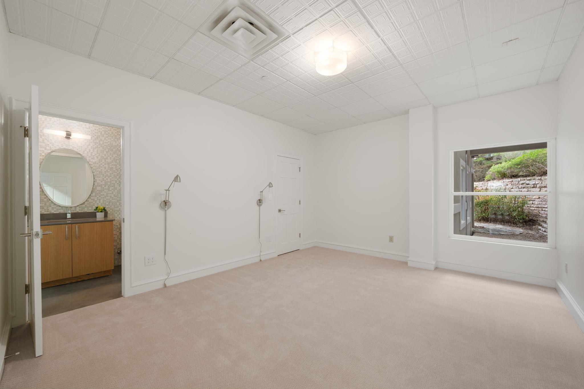 3 Brett Cv, Austin, TX 78746