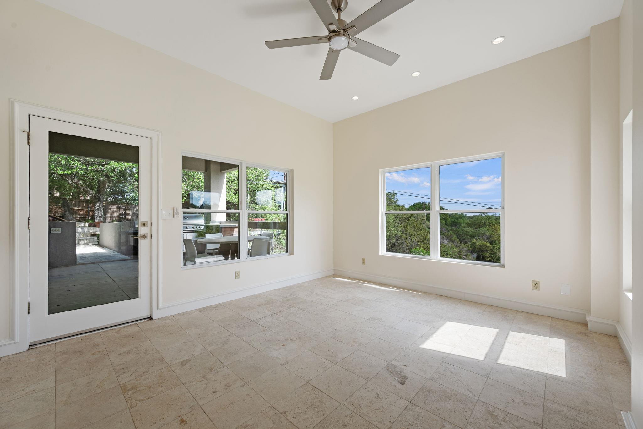 3 Brett Cv, Austin, TX 78746