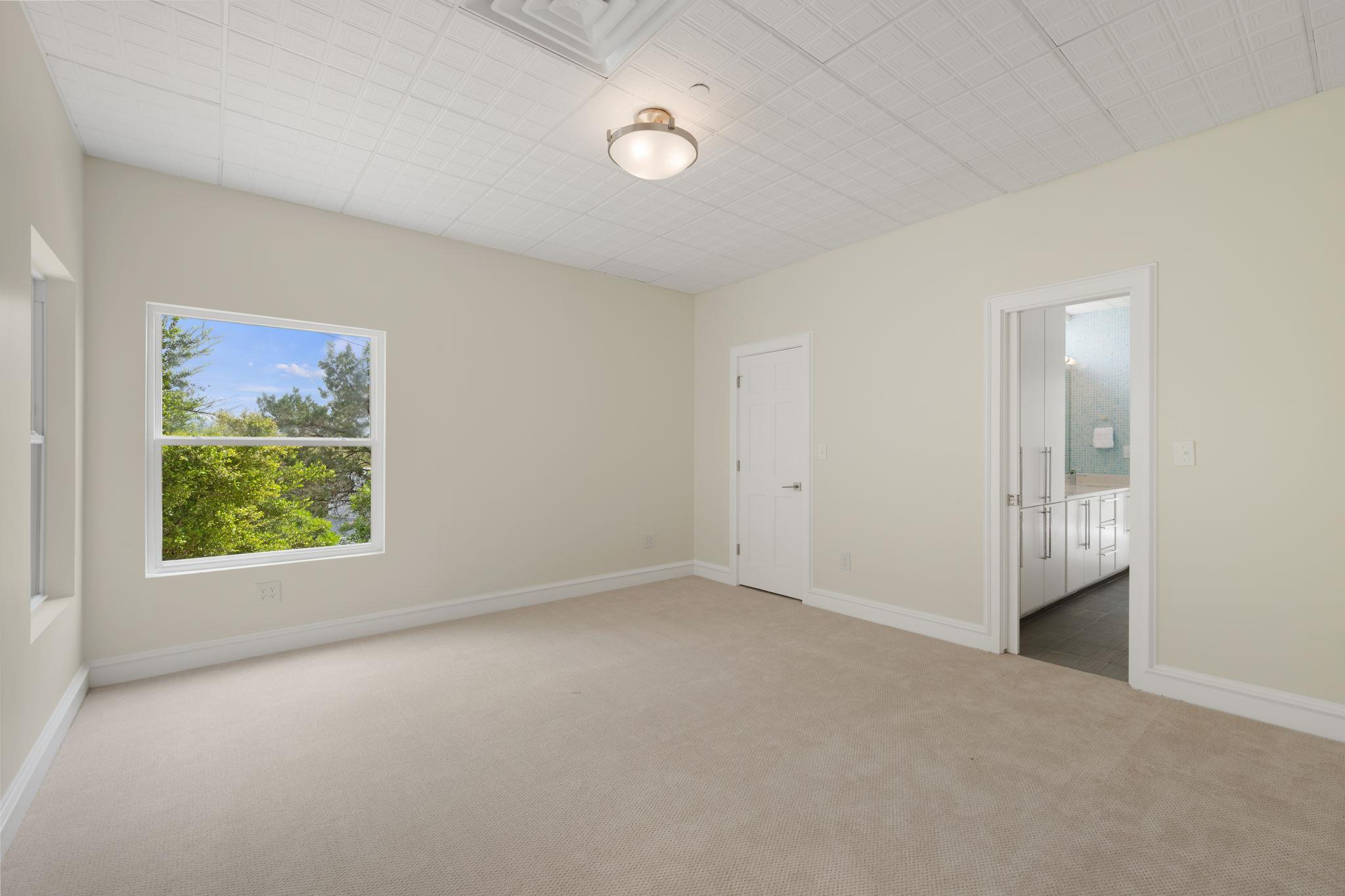 3 Brett Cv, Austin, TX 78746