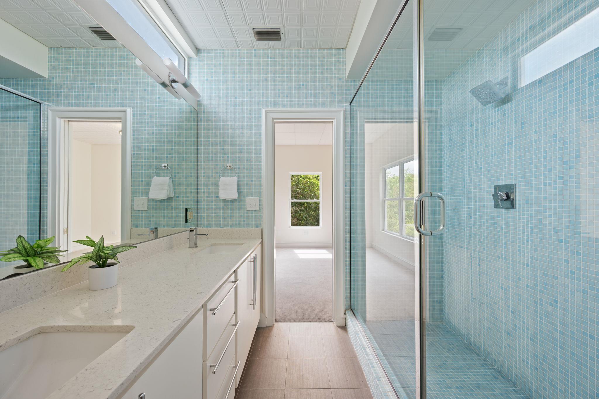 3 Brett Cv, Austin, TX 78746