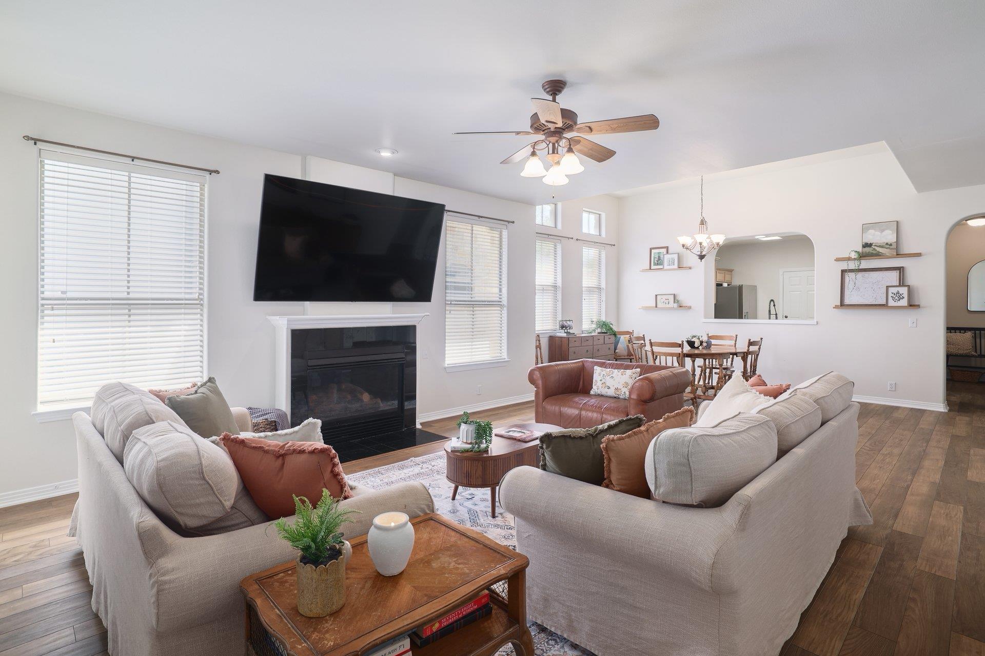 11558 Spicewood Pkwy # 17, Austin, TX 78750