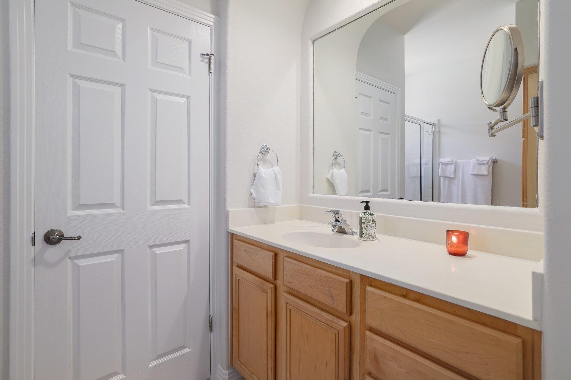 11558 Spicewood Pkwy # 17, Austin, TX 78750