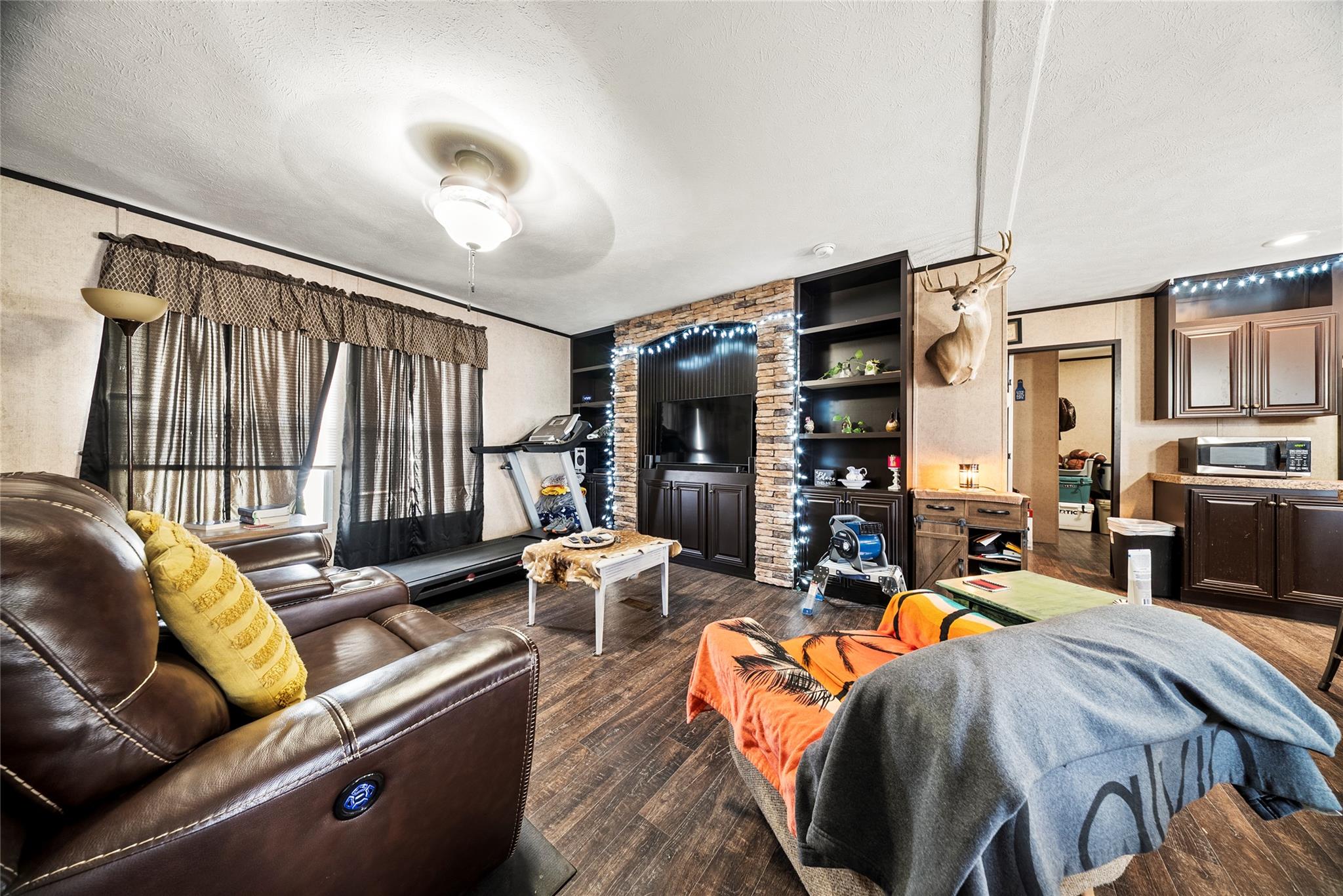 5101 County Road 463, Elgin, TX 78621