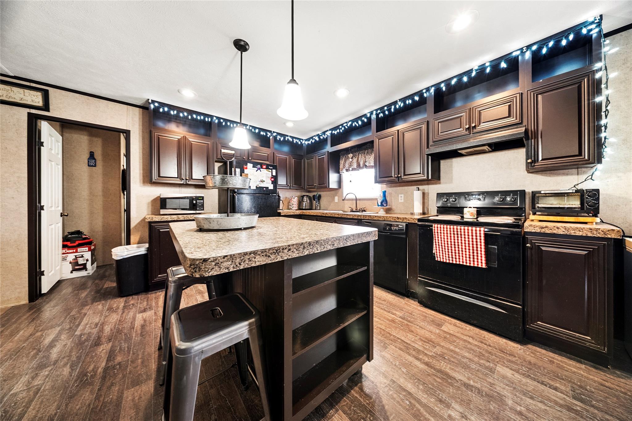 5101 County Road 463, Elgin, TX 78621