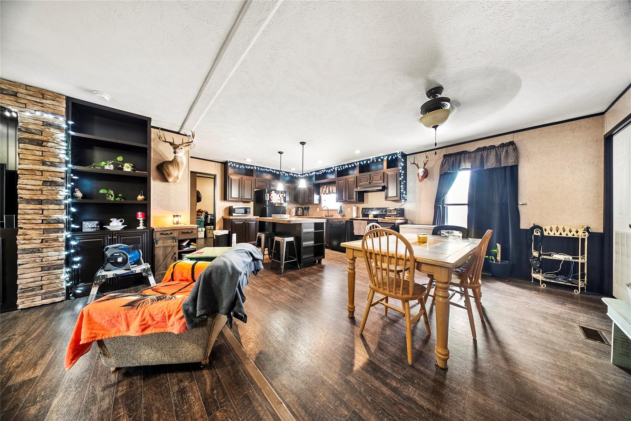 5101 County Road 463, Elgin, TX 78621