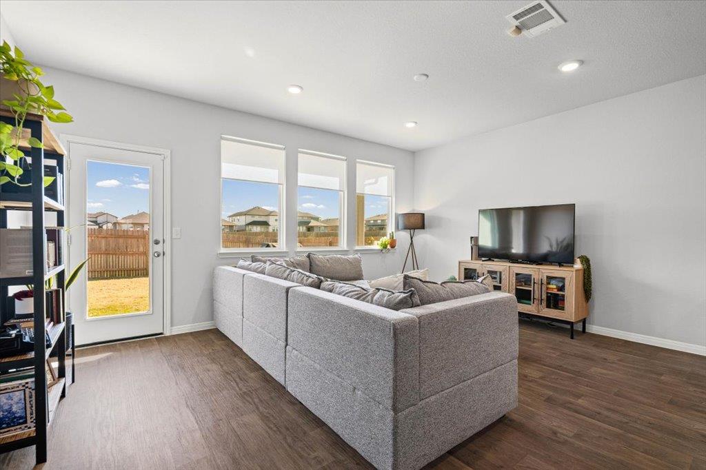 209 Connor Ln, Georgetown, TX 78626