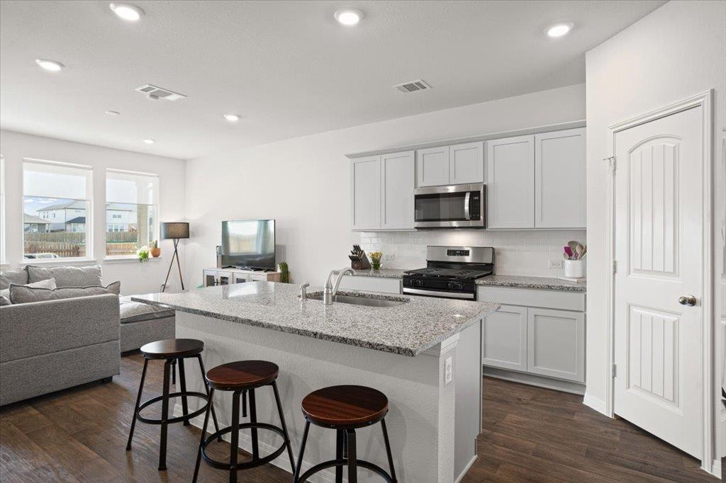 209 Connor Ln, Georgetown, TX 78626