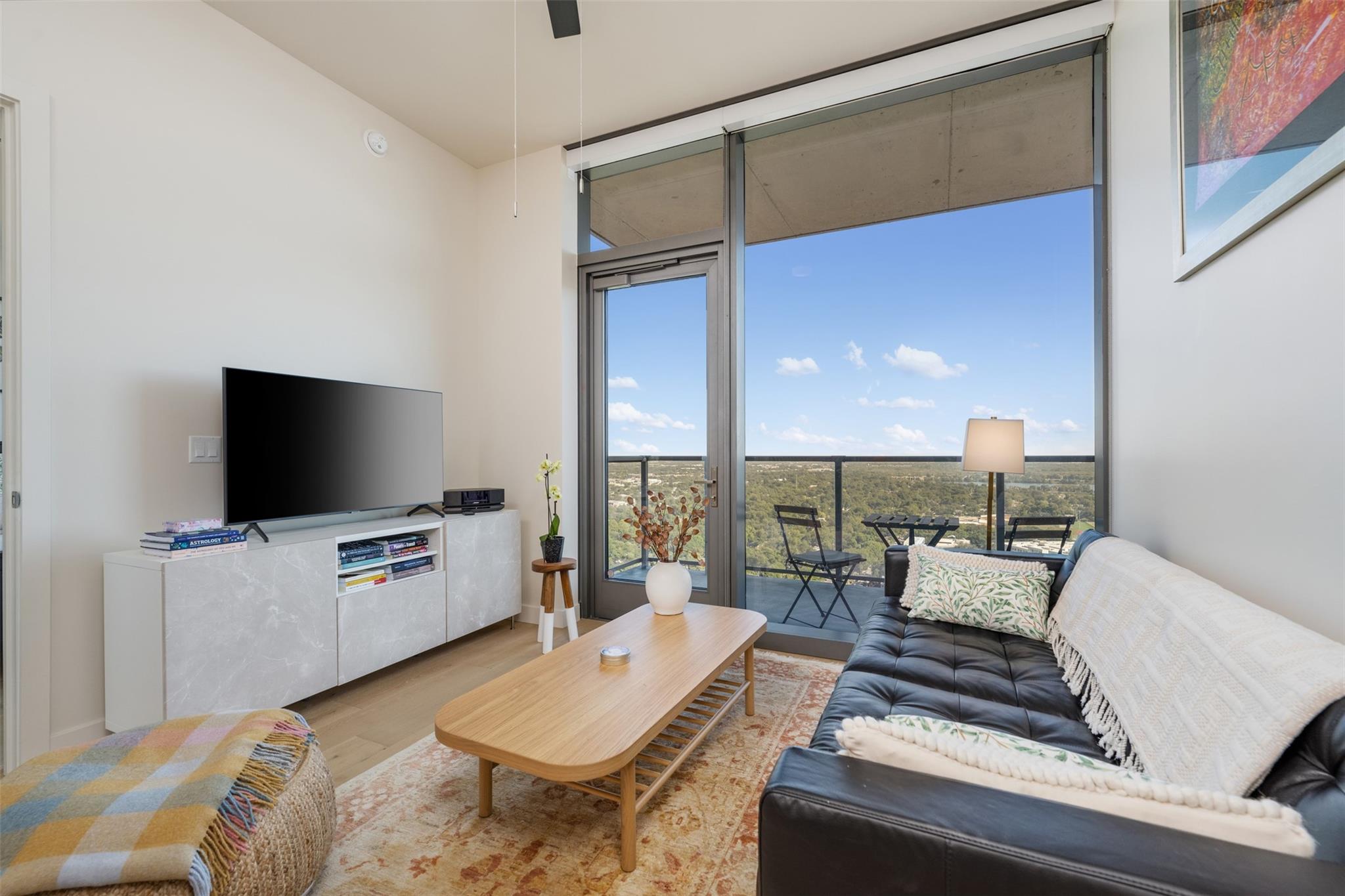 44 East Ave # 3108, Austin, TX 78701