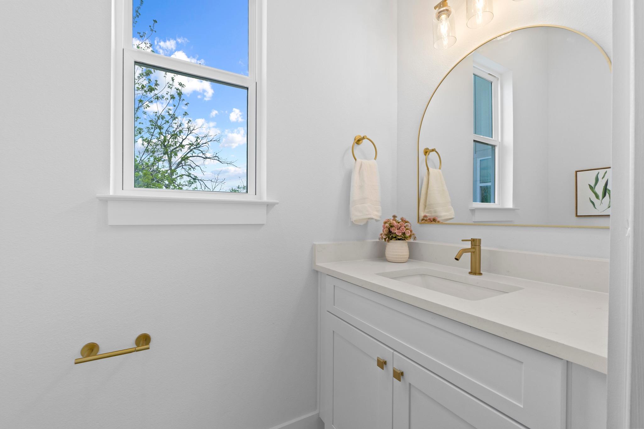 909 Calle Limon # 2, Austin, TX 78702