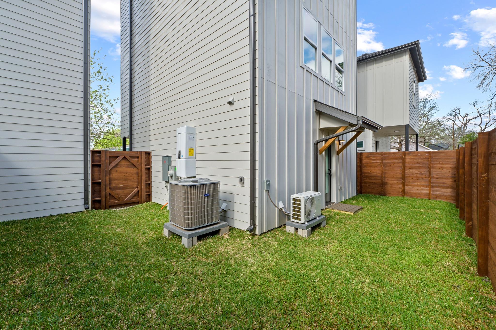 909 Calle Limon # 2, Austin, TX 78702