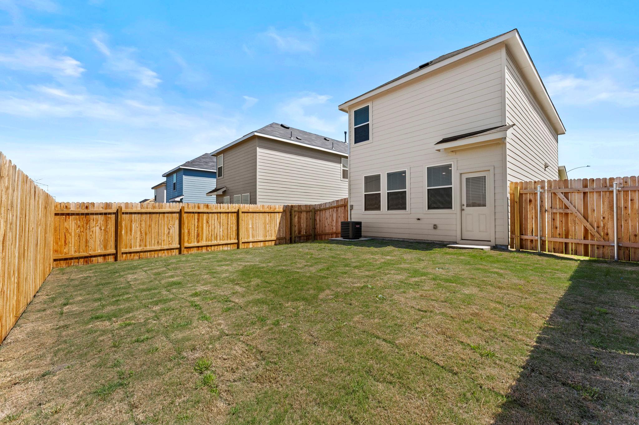 140 Kendall Ln, Maxwell, TX 78656