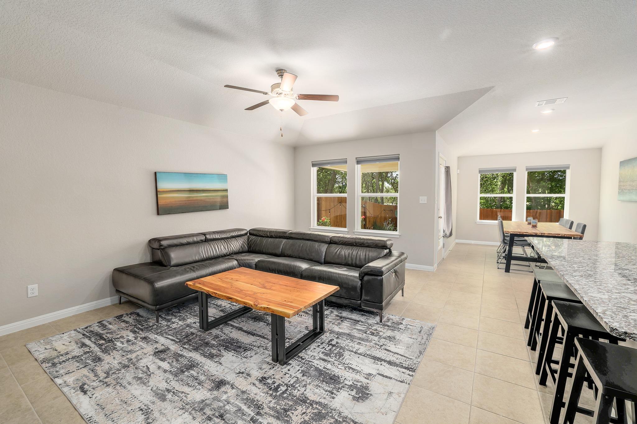 308 Babblebrook Way, Hutto, TX 78634