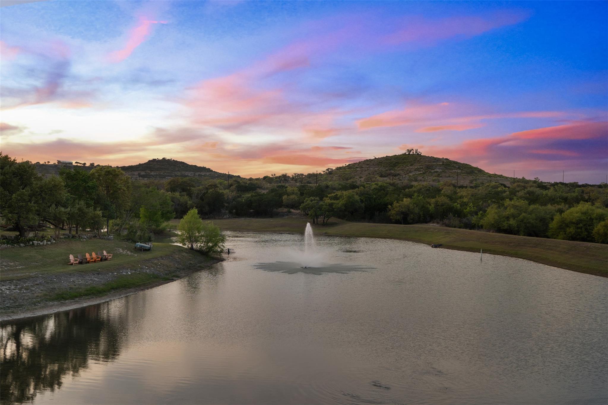 421 Rolling Hills Rd, Blanco, TX 78606