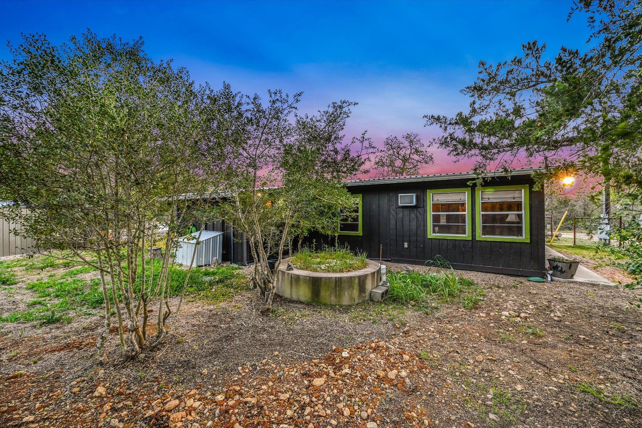 853 Saint Delight Rd, Paige, TX 78659