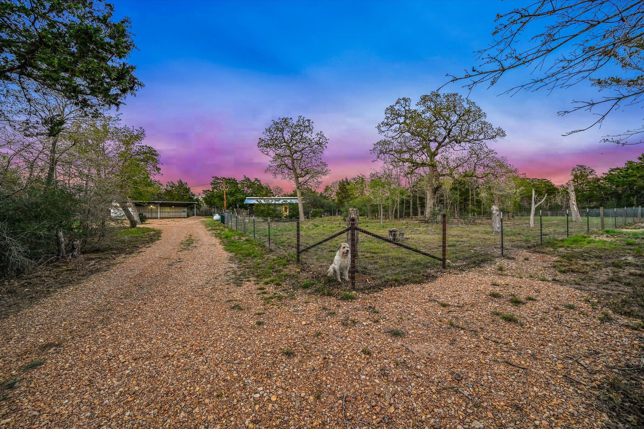 853 Saint Delight Rd, Paige, TX 78659