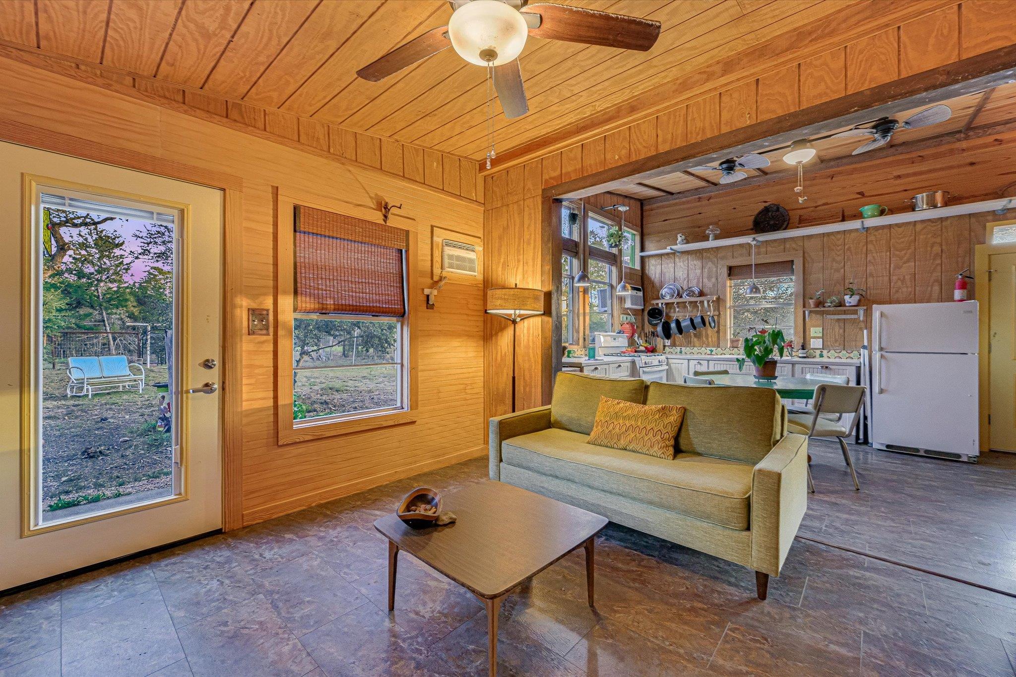 853 Saint Delight Rd, Paige, TX 78659