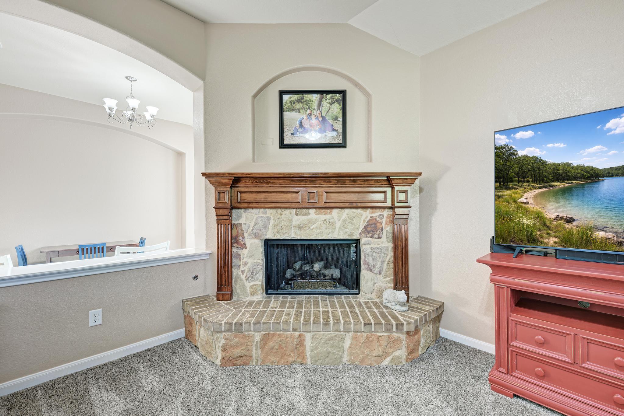 1119 Enclave Way, Hutto, TX 78634