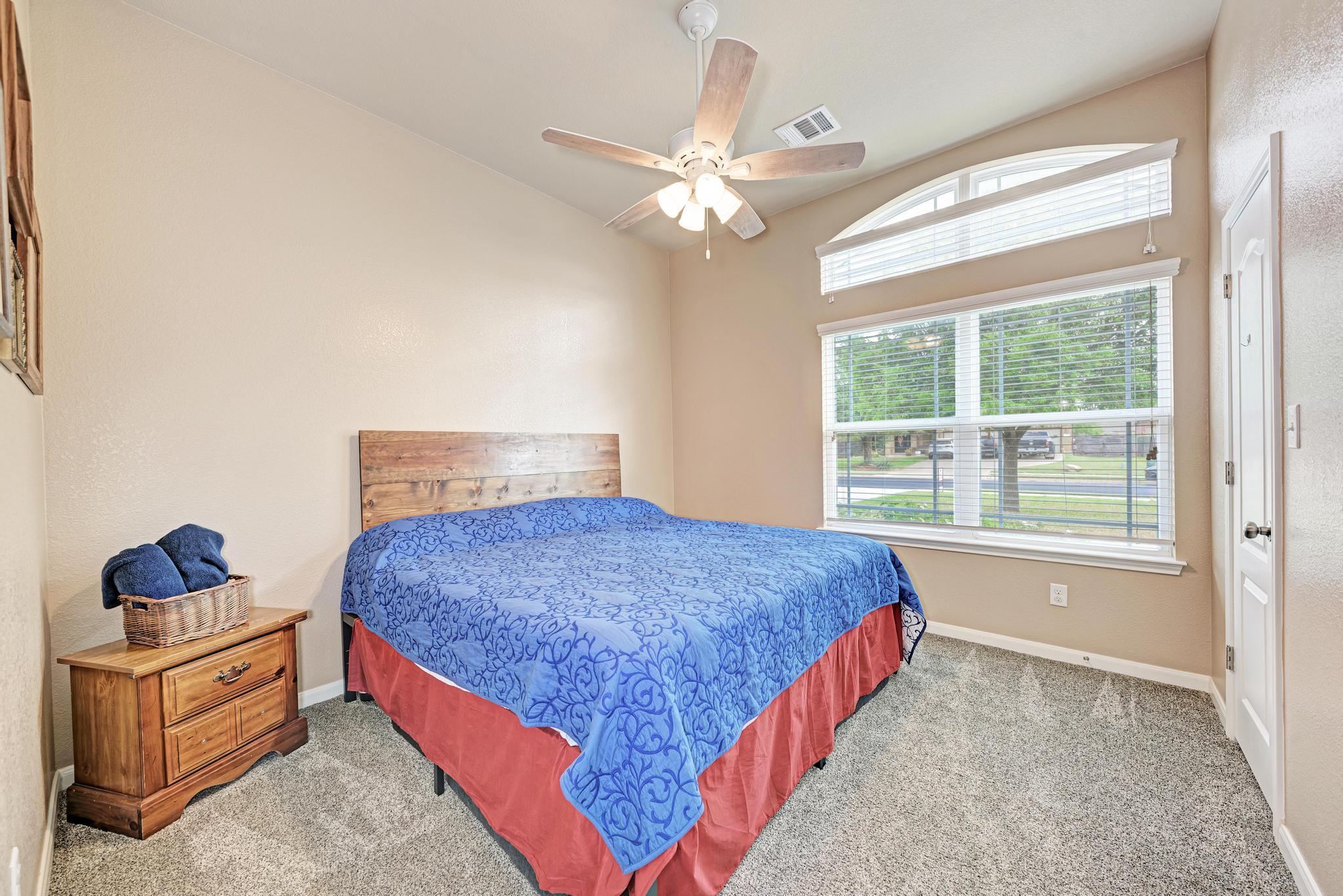 1119 Enclave Way, Hutto, TX 78634