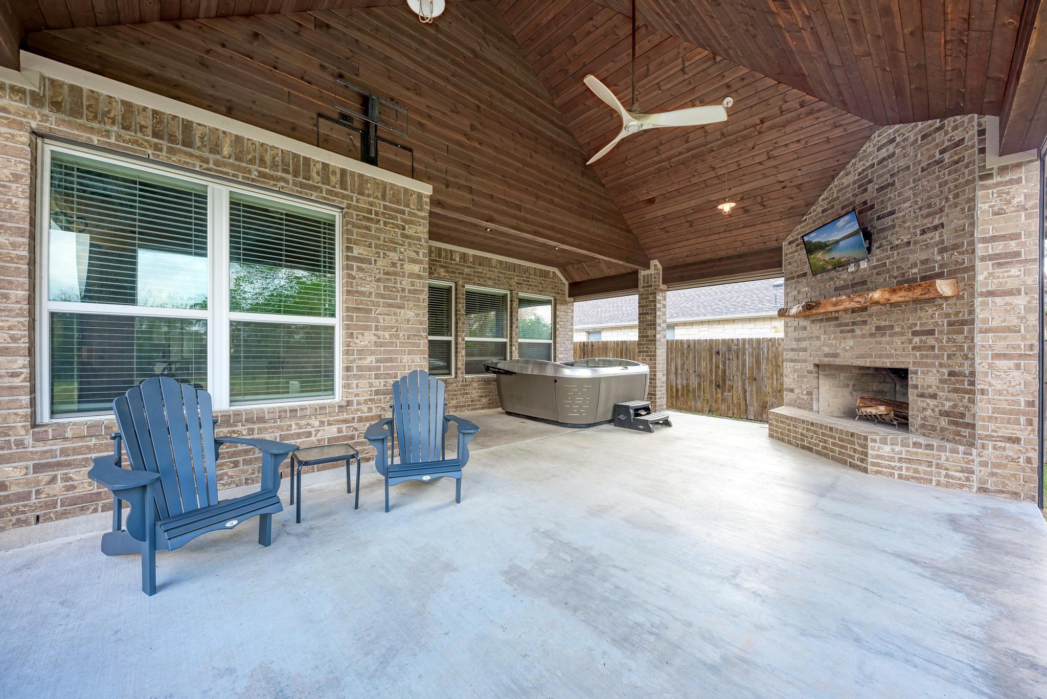 1119 Enclave Way, Hutto, TX 78634