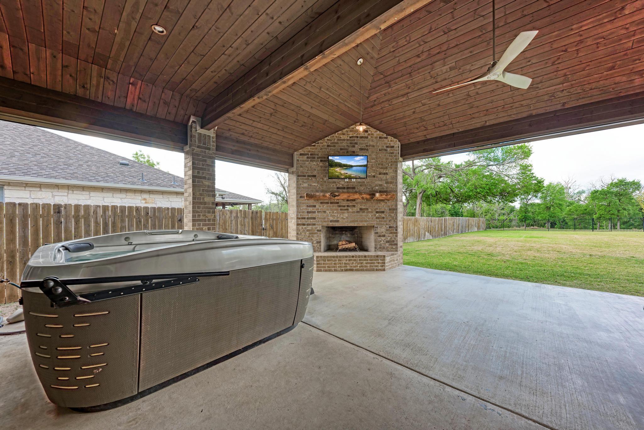 1119 Enclave Way, Hutto, TX 78634